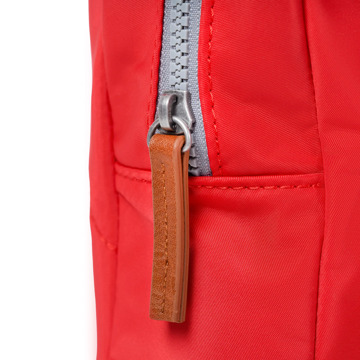 Willesden Sling Bag Large In Chilli Oil