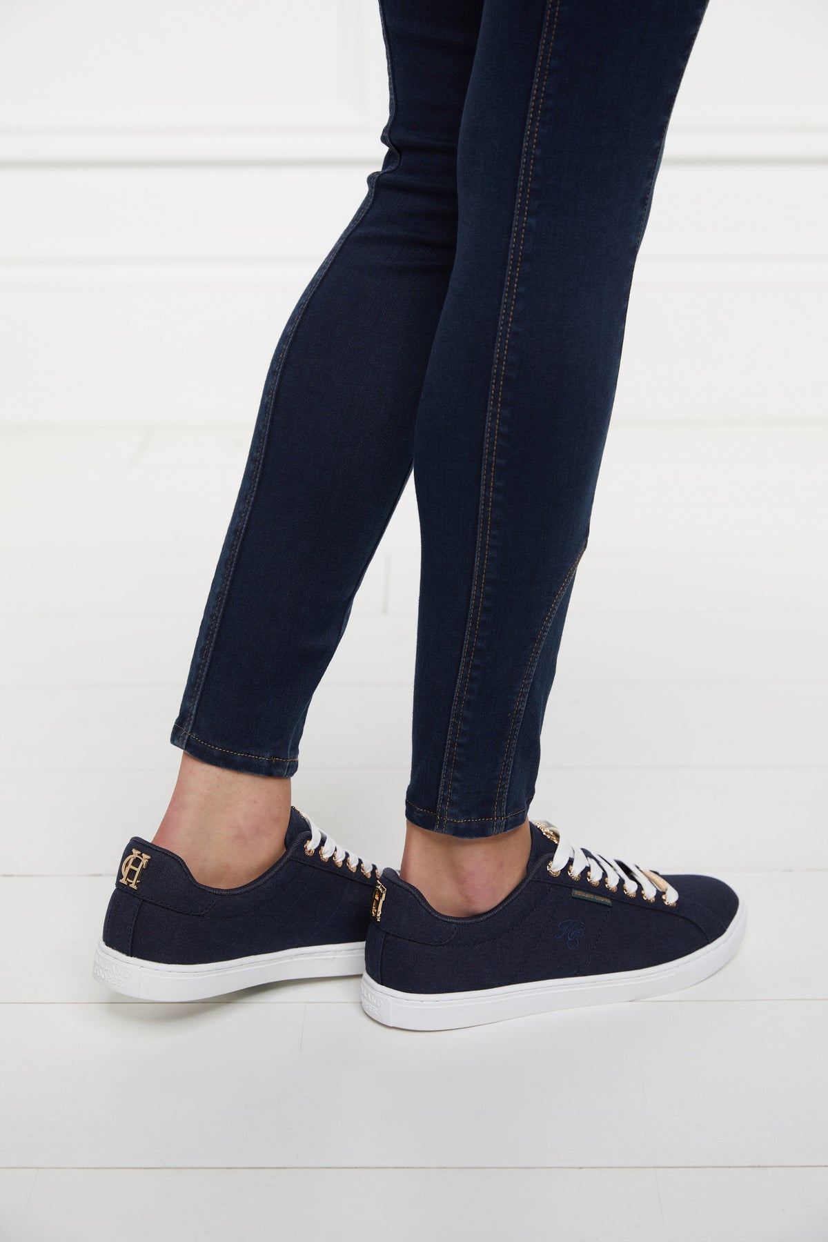 Chelsea Court Trainer