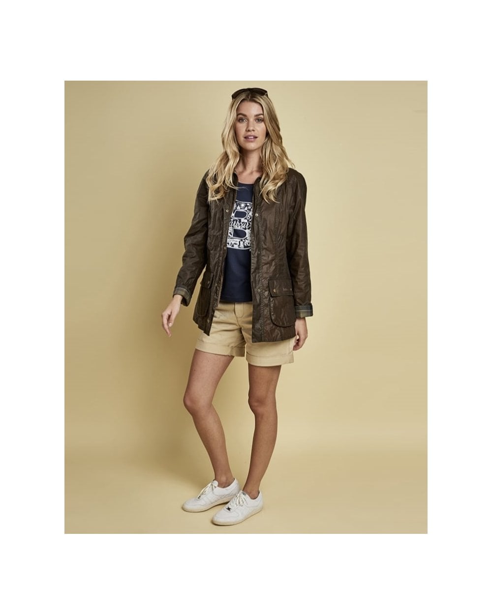 Lightweight Beadnell Waxed Jacket