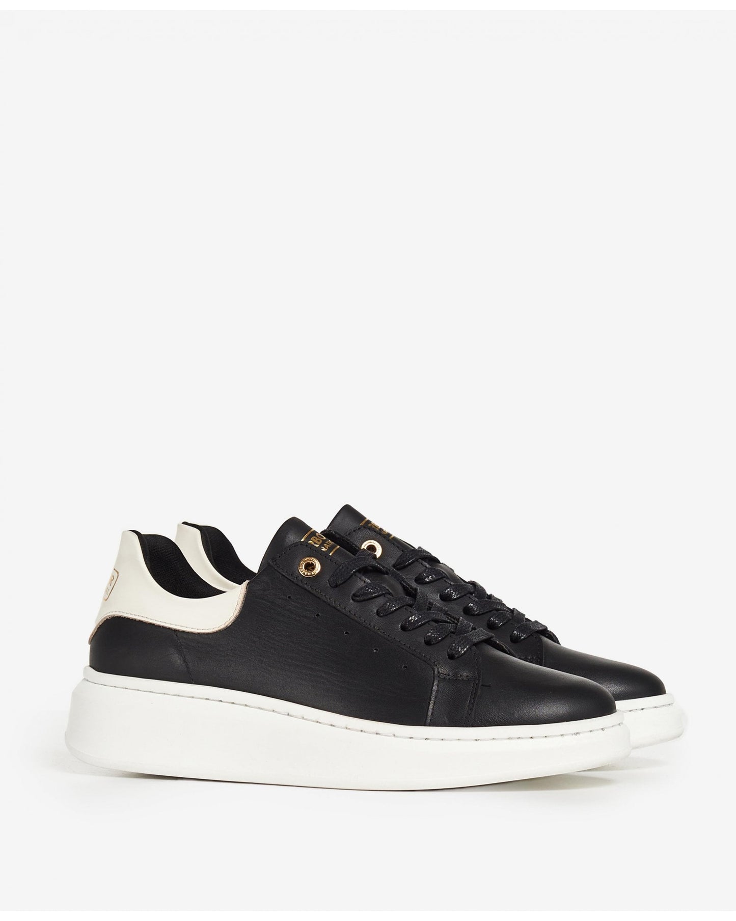 Amanza Trainers