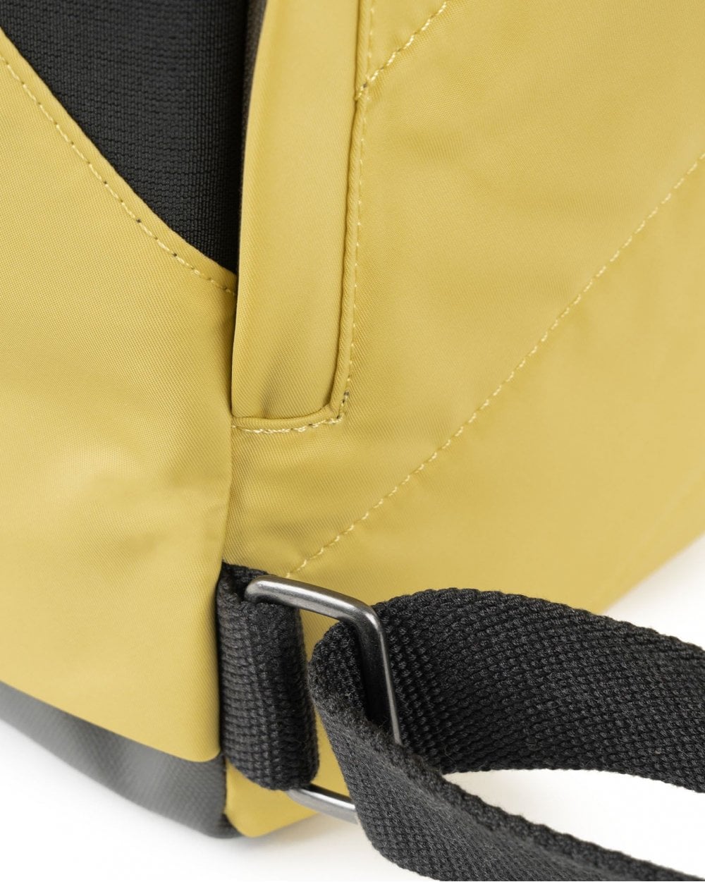 Black Label Canfield B Bamboo Recycled Nylon Medium