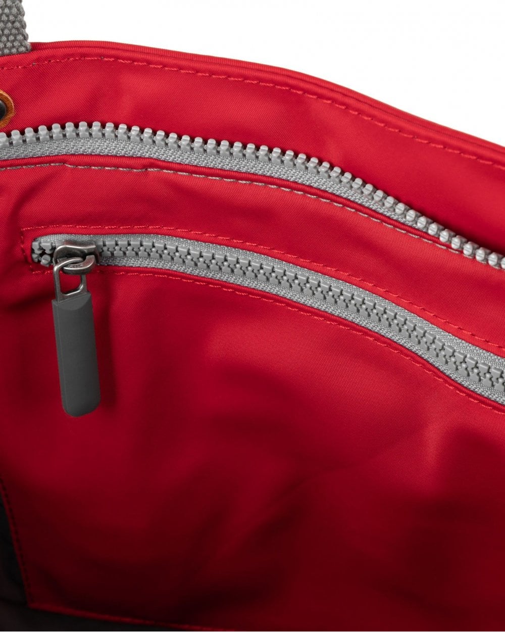 Trafalgar B Cranberry Recycled Nylon