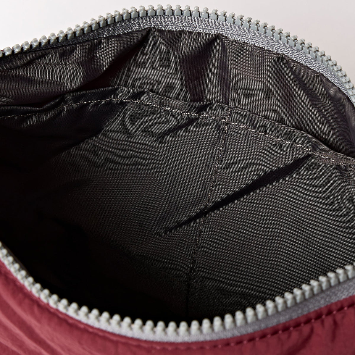 Farringdon Half Moon Bag In Bordeaux