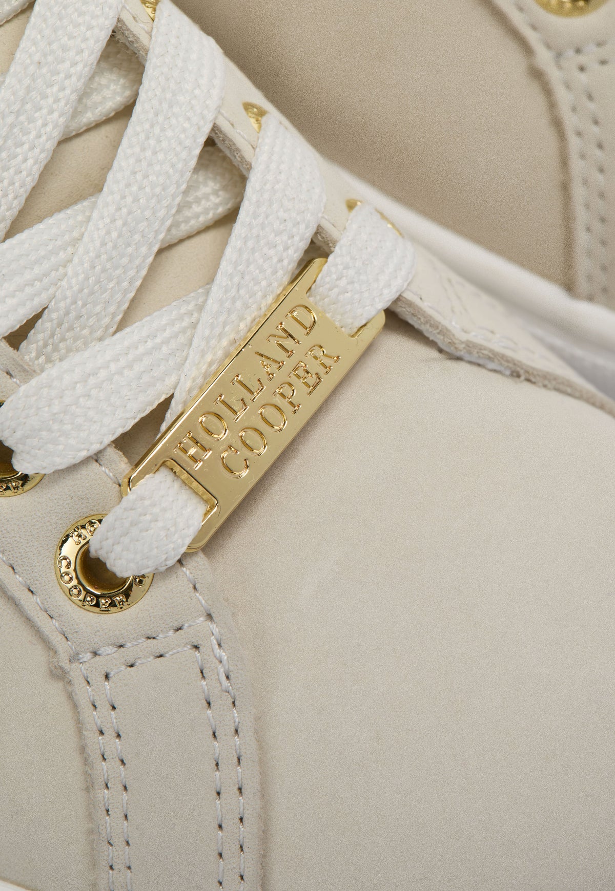 Knightsbridge Court Trainer