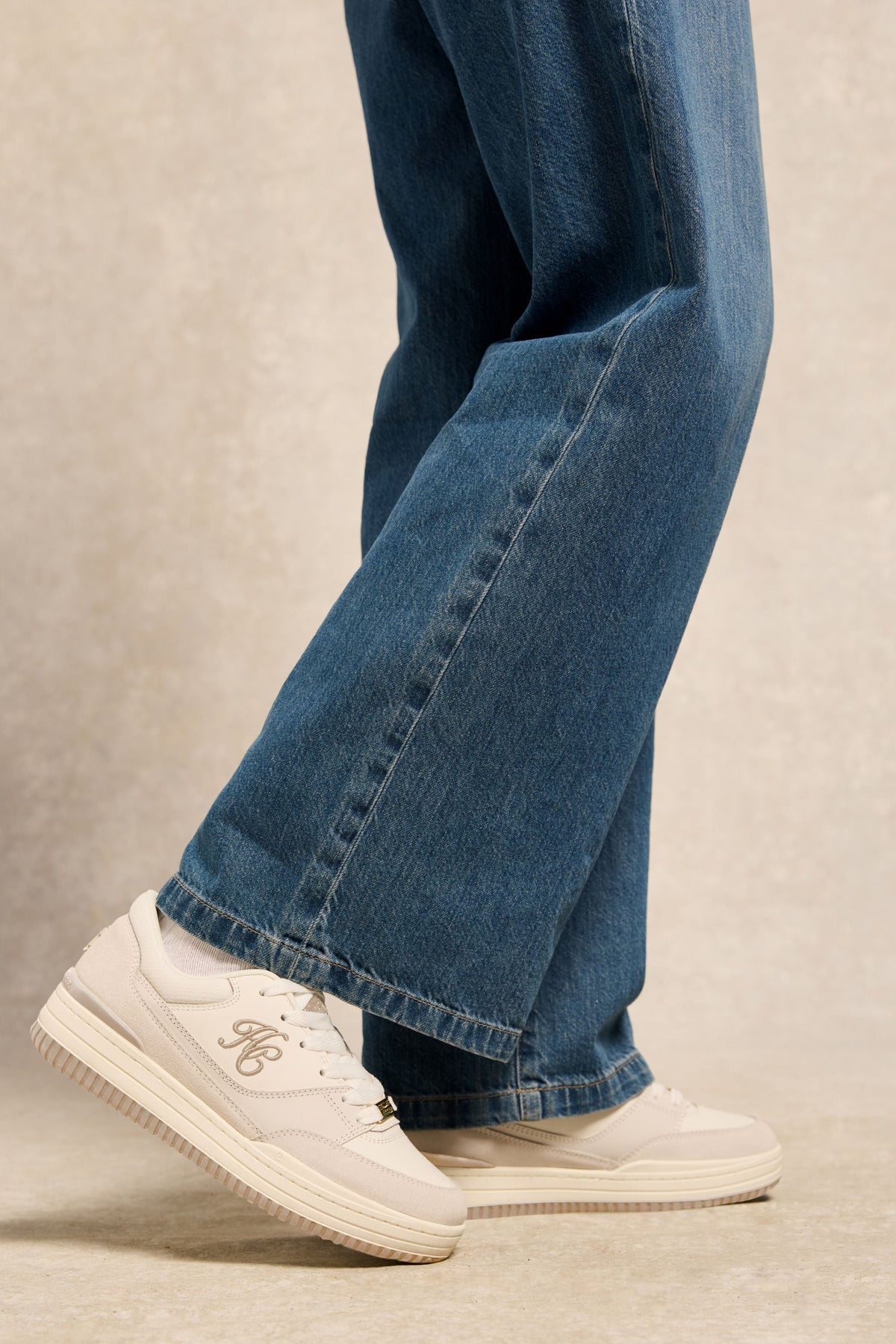 Retro Trainer