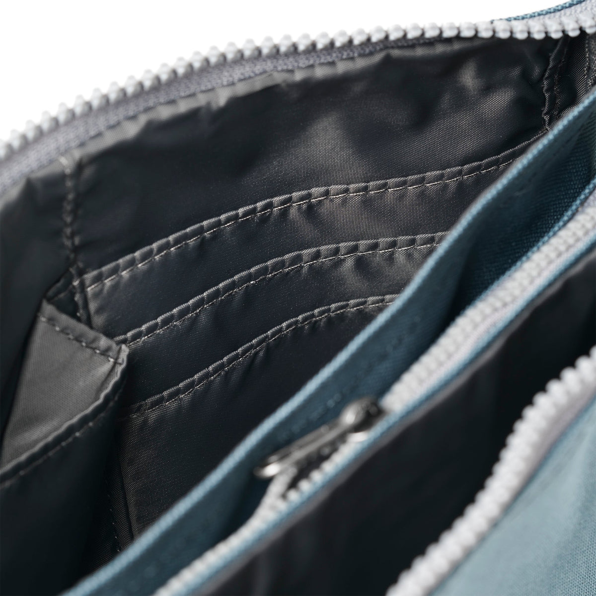 Carnaby Crossbody Xl Airforce Recycled Canvas