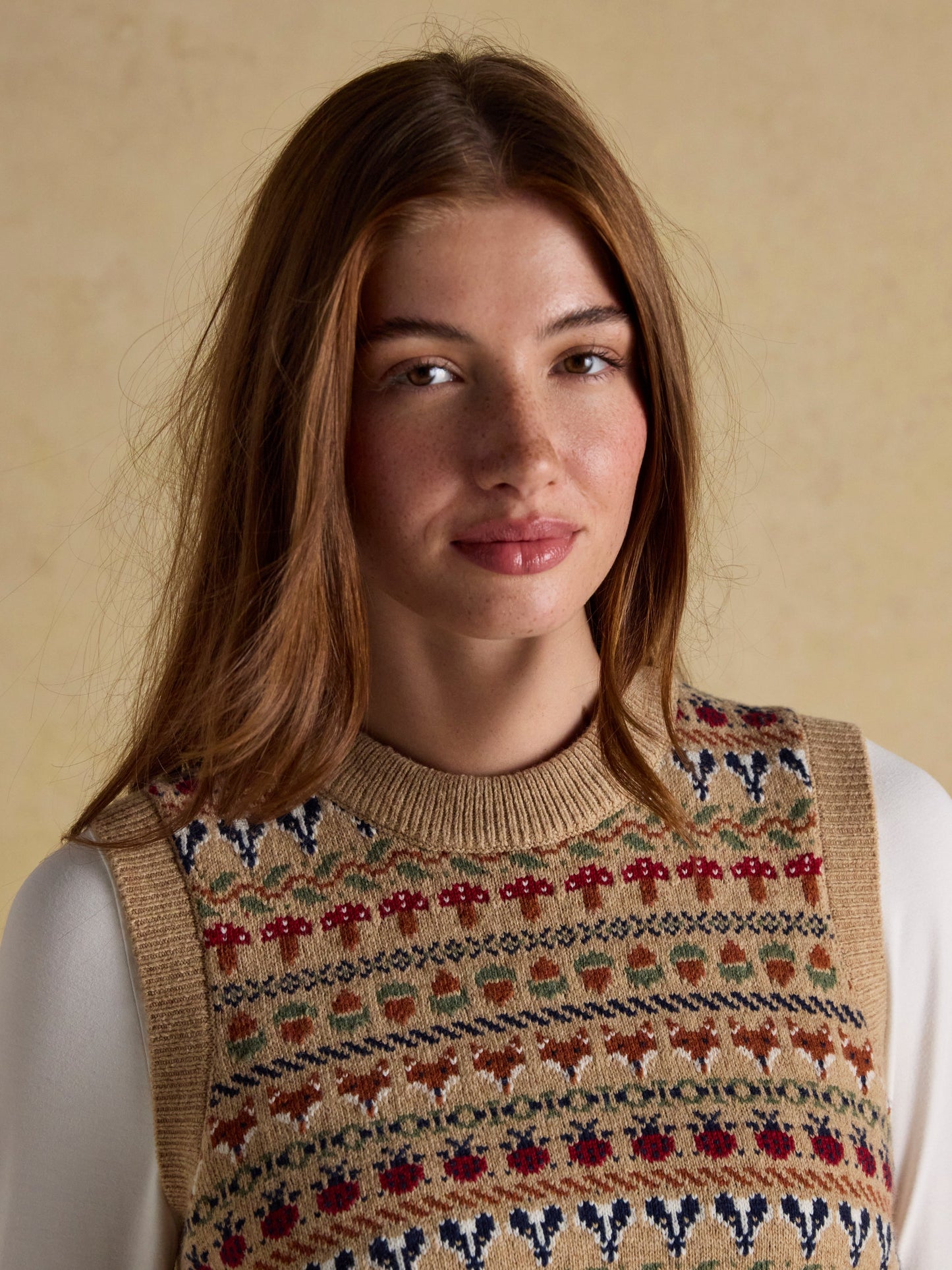 Woodland Oatmeal Cotton-Rich Intarsia Crew Neck Knitted Vest