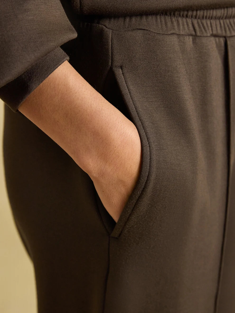 Luxe Club Wide Leg Jogger