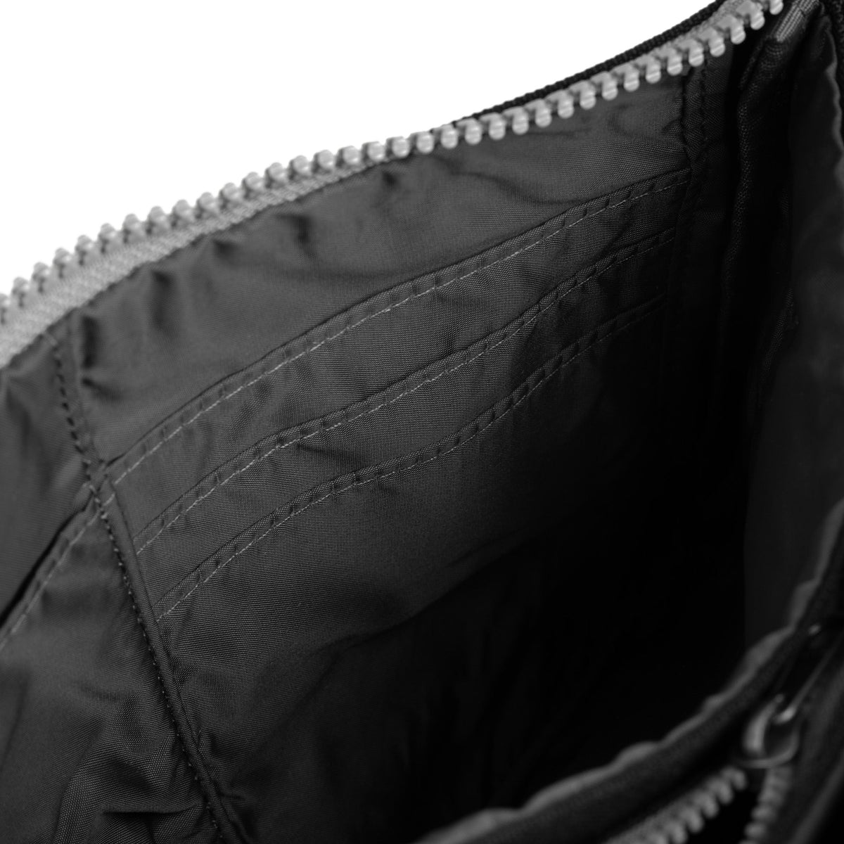 Carnaby Crossbody Ash Xl Recycled Canvas