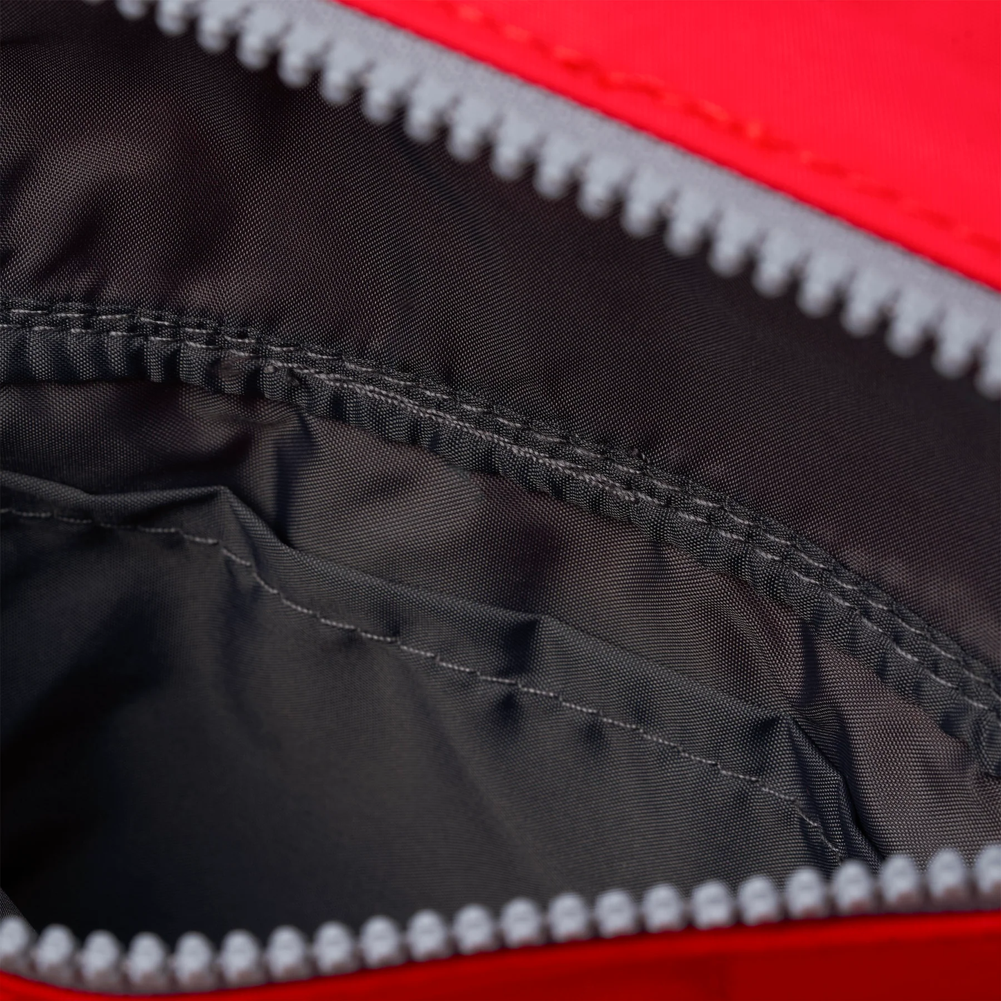 Stratford Crossbody In Chilli Oil