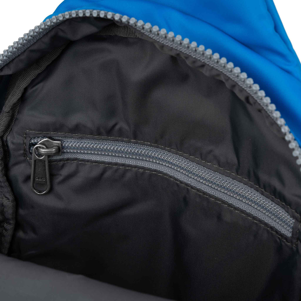 Willesden B Neon Blue Recycled Nylon