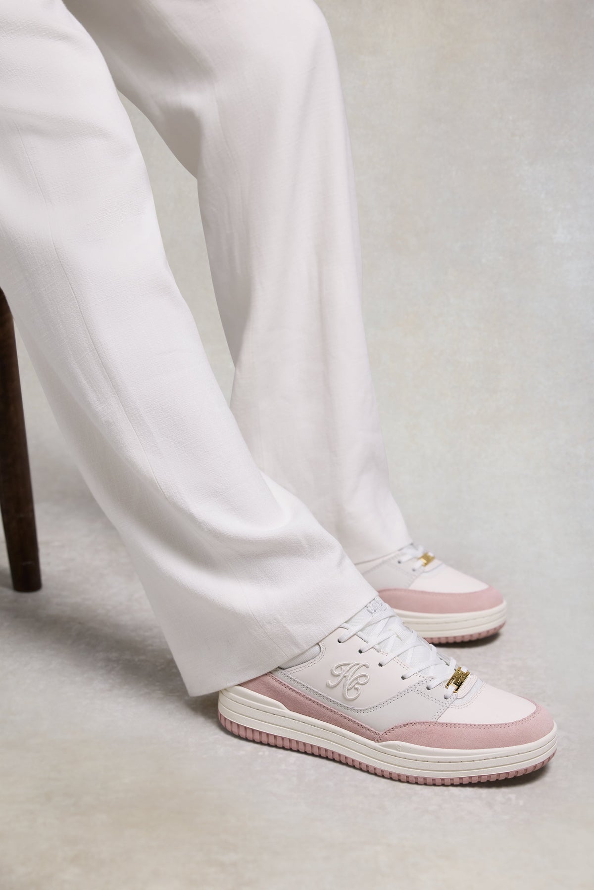 Retro Trainer