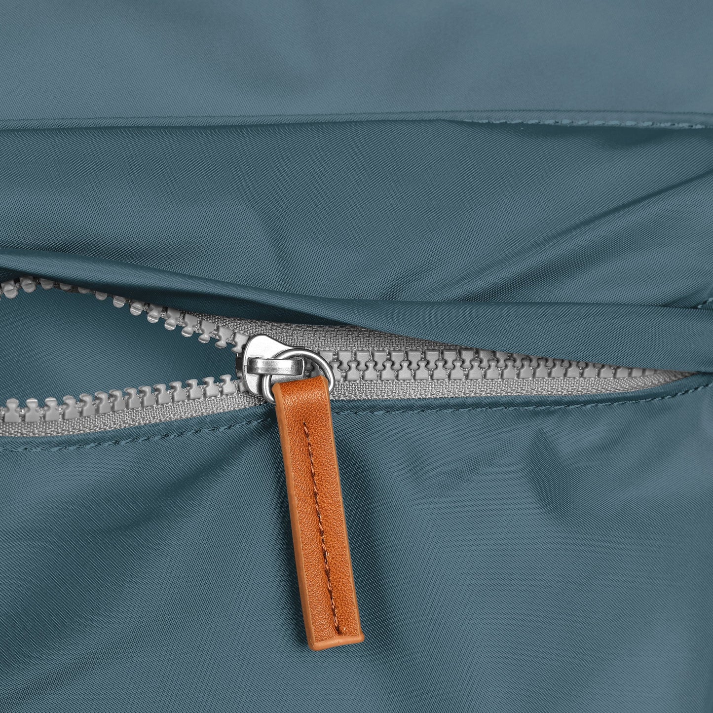 Kennington Crossbody In Airforce Nylon