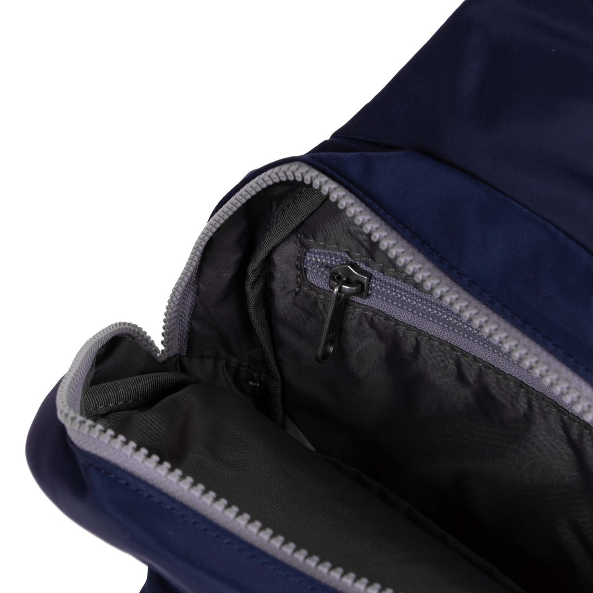 Willesden Sling In Midnight Nylon